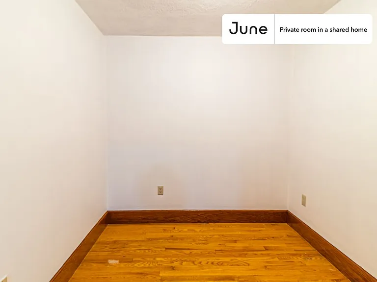 166 Auburn St #B — Photo 3