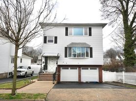 9 Davey St, Bloomfield, NJ