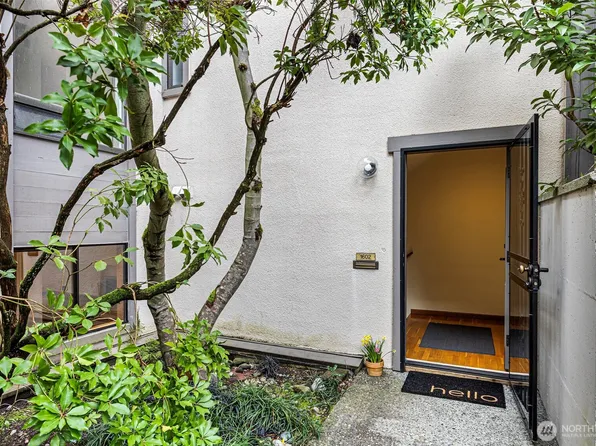 1602 NE 140th Street #N2, Seattle, WA 98125