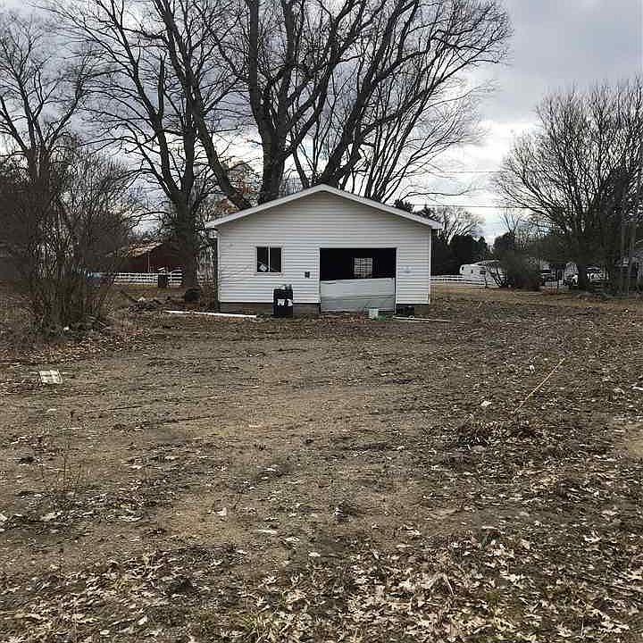 2nd image of 5621 Bellevue Rd