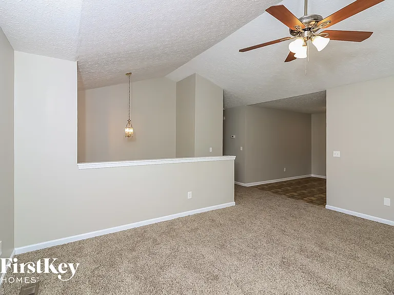 16 Pleasant Dr — Photo 6