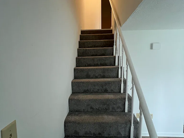 50 Bruce Dr #B — Photo 10