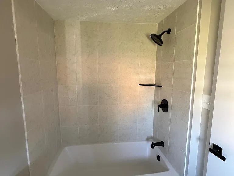 215 Latimer Ave — Photo 13