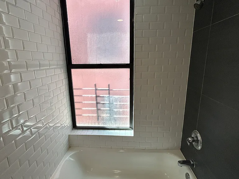2004 Crotona Ave #3 — Photo 18