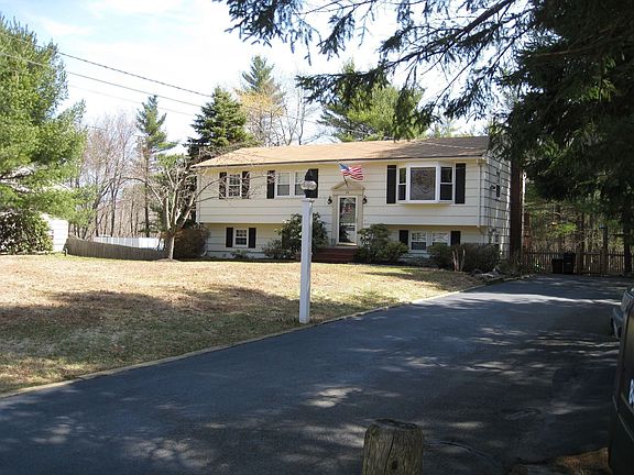 Updated 3 BR/2 BA on 1/2 Acre