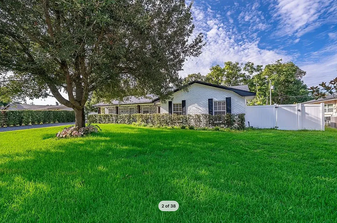 6 bed, 2514 sqft, $3,500 — Photo 2