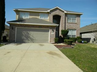 2720 N Hampton Dr, Grand Prairie, TX 75052