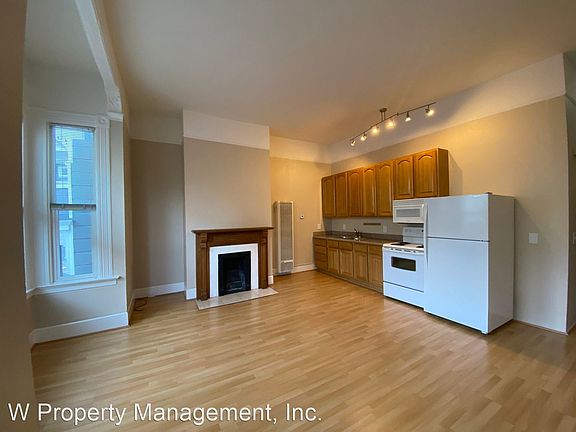5th image of 2624 Bush St #5