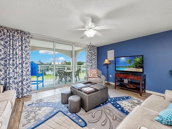 4th image of 2151 Bridgeview Ct. #3-303