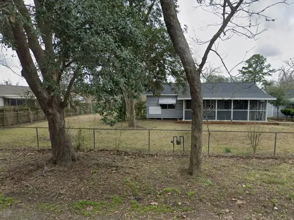 625 Hamilton St, West Columbia, TX 77486