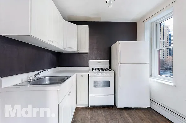 Rented by Mdrn Residential | media 3