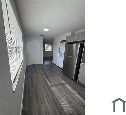 590 NW 58th St — Photo 2