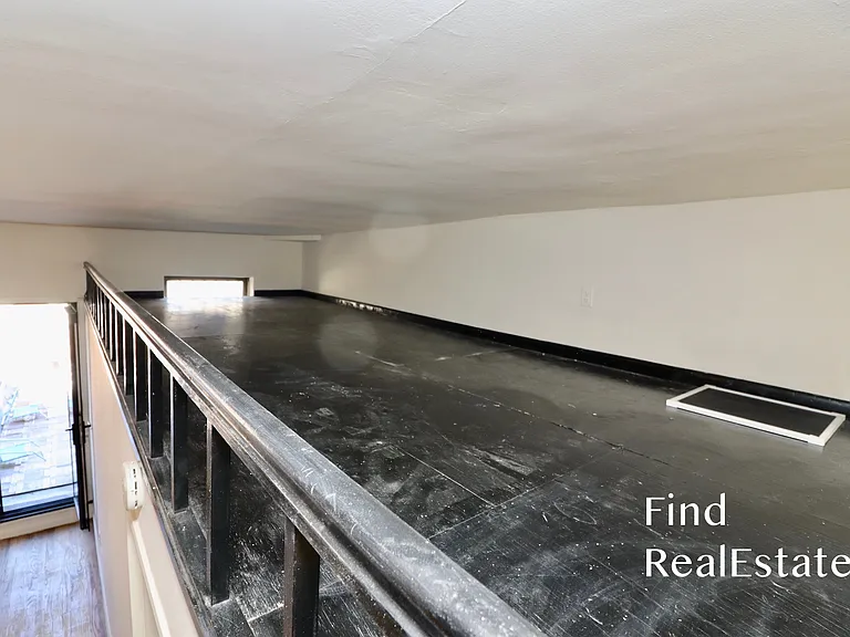 39 W 74th St #PHB — Photo 12