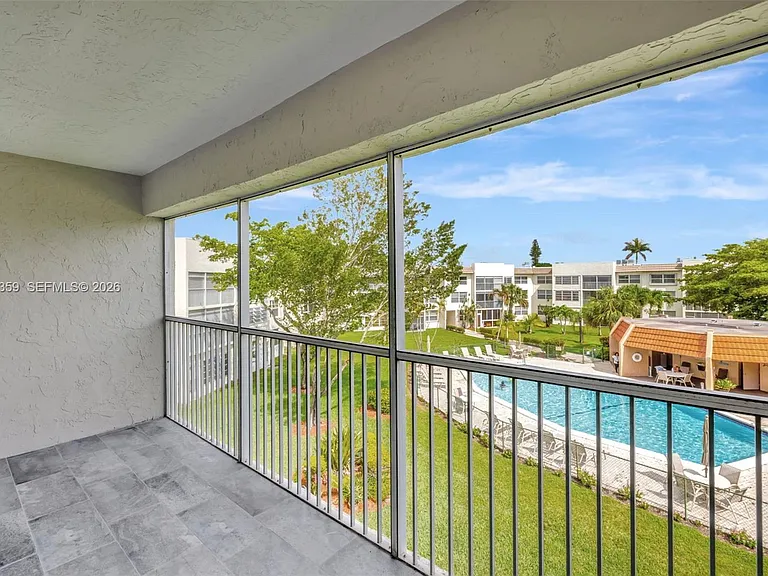 6800 Royal Palm Blvd #302F — Photo 9