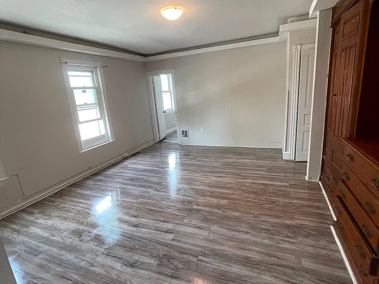 569 N Front St #2 — Photo 19