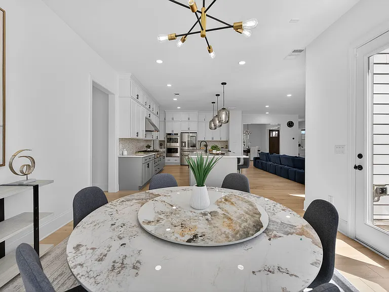 512 Cedar Crest Cir — Photo 11