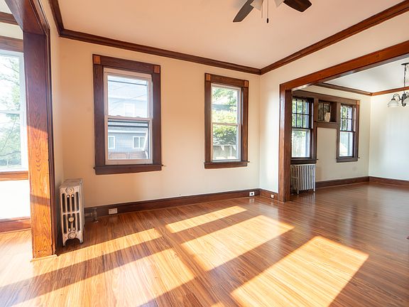 4th image of 107 Boyden Ave #1