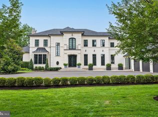 8913 Holly Leaf Ln, Bethesda, MD 20817