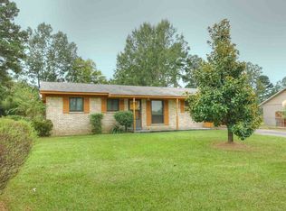 107 Lakeshore Dr, Texarkana, TX 75501