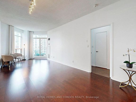 3rd image of 410 Queens Quay W #Lph6