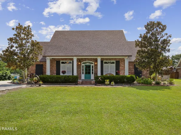 1010 Hebert Ln, Saint Martinville, LA 70582
