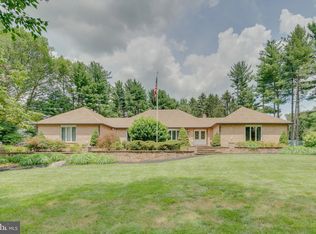 1905 Oxmead Rd, Burlington, NJ 08016