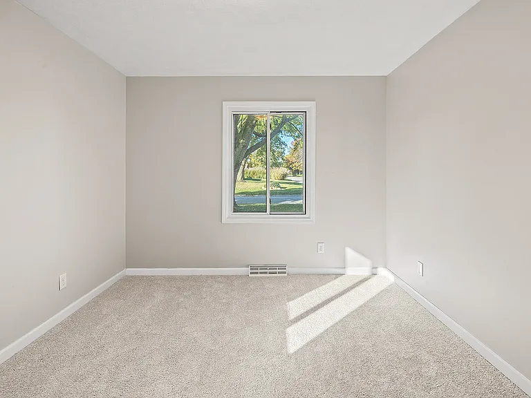 3839 Rome Dr — Photo 31