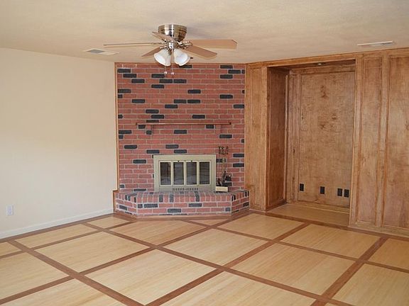 4th image of 3708 Lasalle Dr