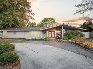 4710 Chadbourne Dr, Sterling Heights, MI 48310
