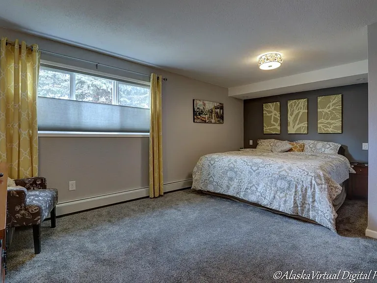 9451 Strathmore Dr — Photo 10