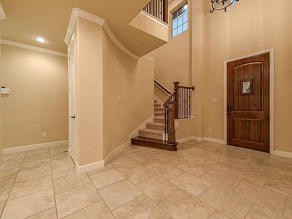4th image of 7338 Meadowcroft Blvd