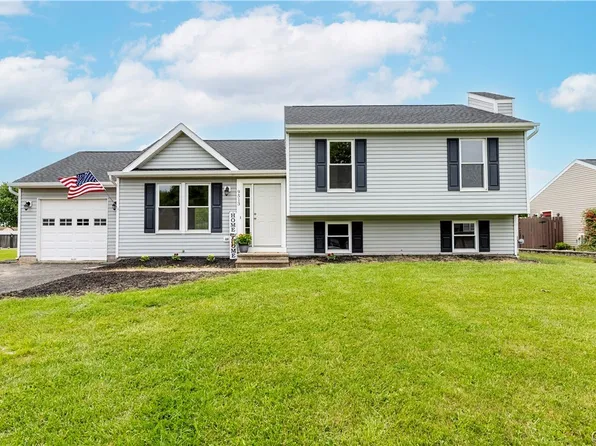 9513 Mount Shannon Dr, Brewerton, NY 13029