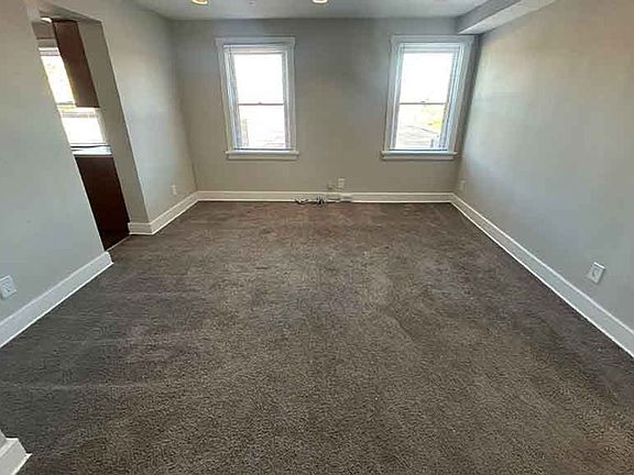 4th image of 3404 Whitfield Ave #420-A