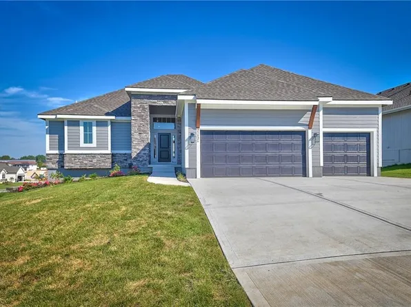 23826 W 59th St, Shawnee, KS 66226