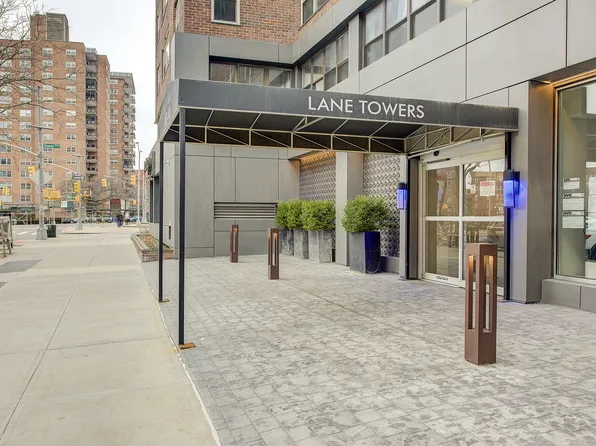 107-40 Queens Boulevard image 24 of 27