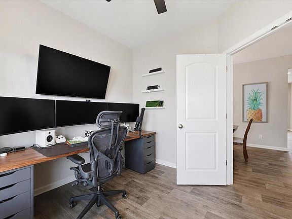5th image of 443 Fox Sparrow Ct