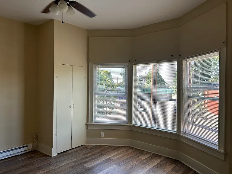 4537 SE 65th Ave #6 — Photo 2