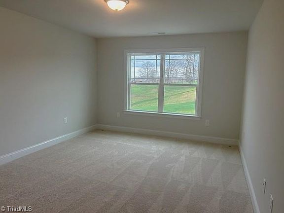 3rd image of 5673 Falkirk Dr
