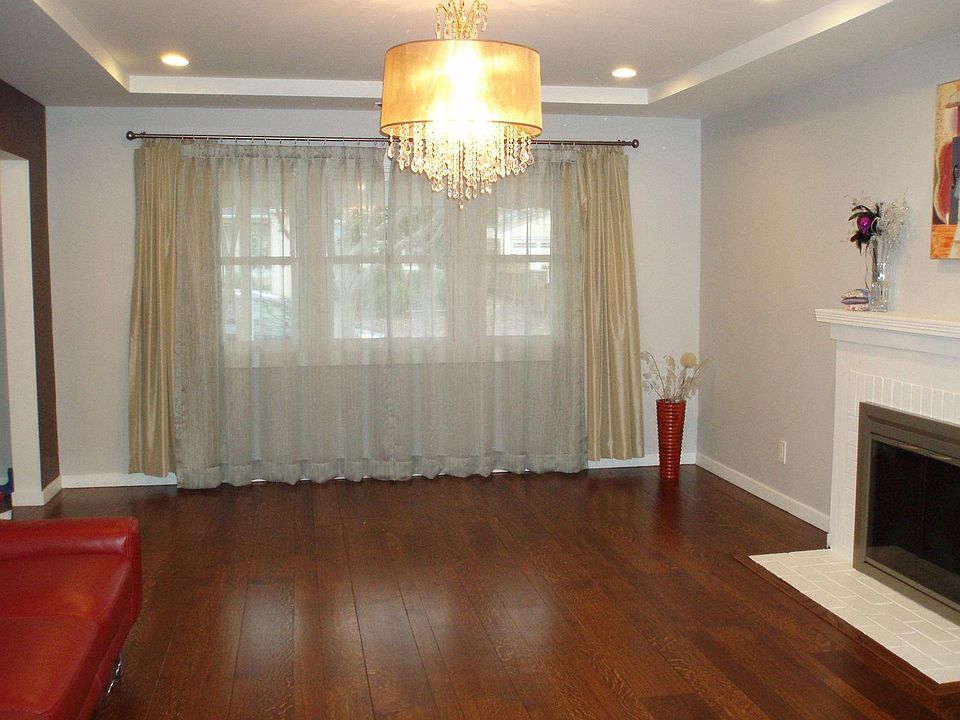 1st image of 1116 Clovelly Ln