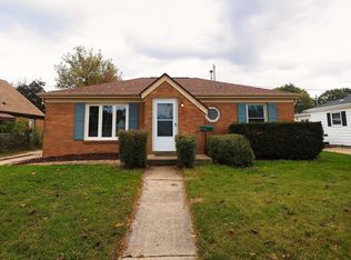 737 South St, Racine, WI 53402