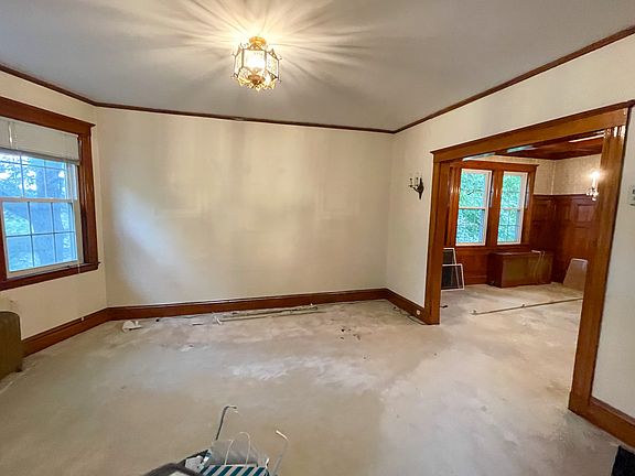 3rd image of 8 Bostonia Ave Floor 2