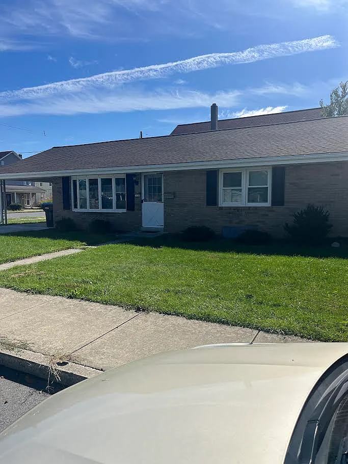 2 bed, 900 sqft, $1,350 — Photo 2