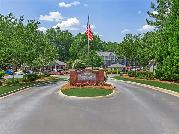 Walden Glen Apartments