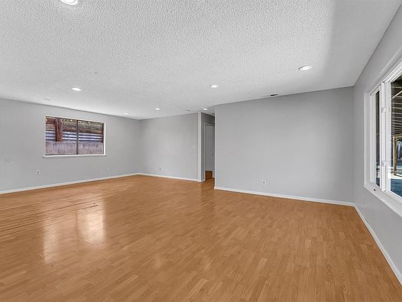 4th image of 3756 Marchant Dr