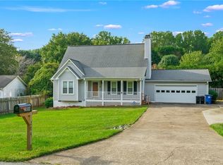 204 Creeksedge Ct, Winston Salem, NC 27105