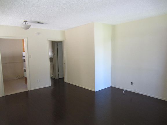 5th image of 424 S Lucia Ave