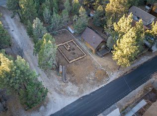 190 Cedar Ln, Sugarloaf, CA 92386