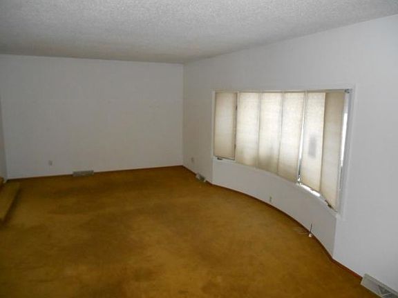 3rd image of 3332 W Mulberry Dr