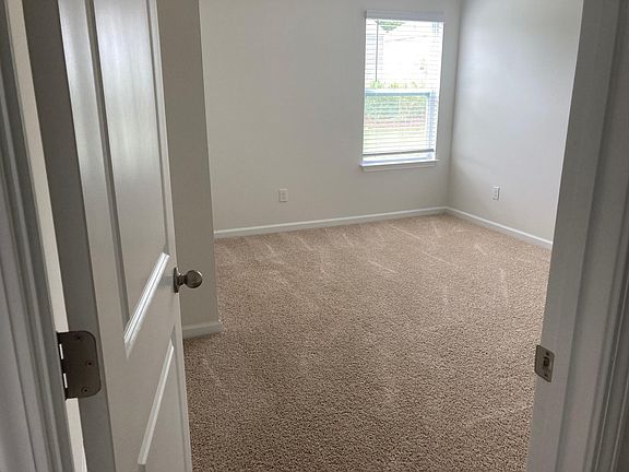 4th image of 139 Poplarville Dr