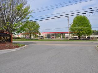 11830 Kingston Pike, Knoxville, TN 37934